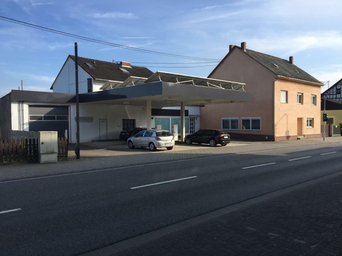 StrassenhausAlte Tankstelleアパートメント エクステリア 写真